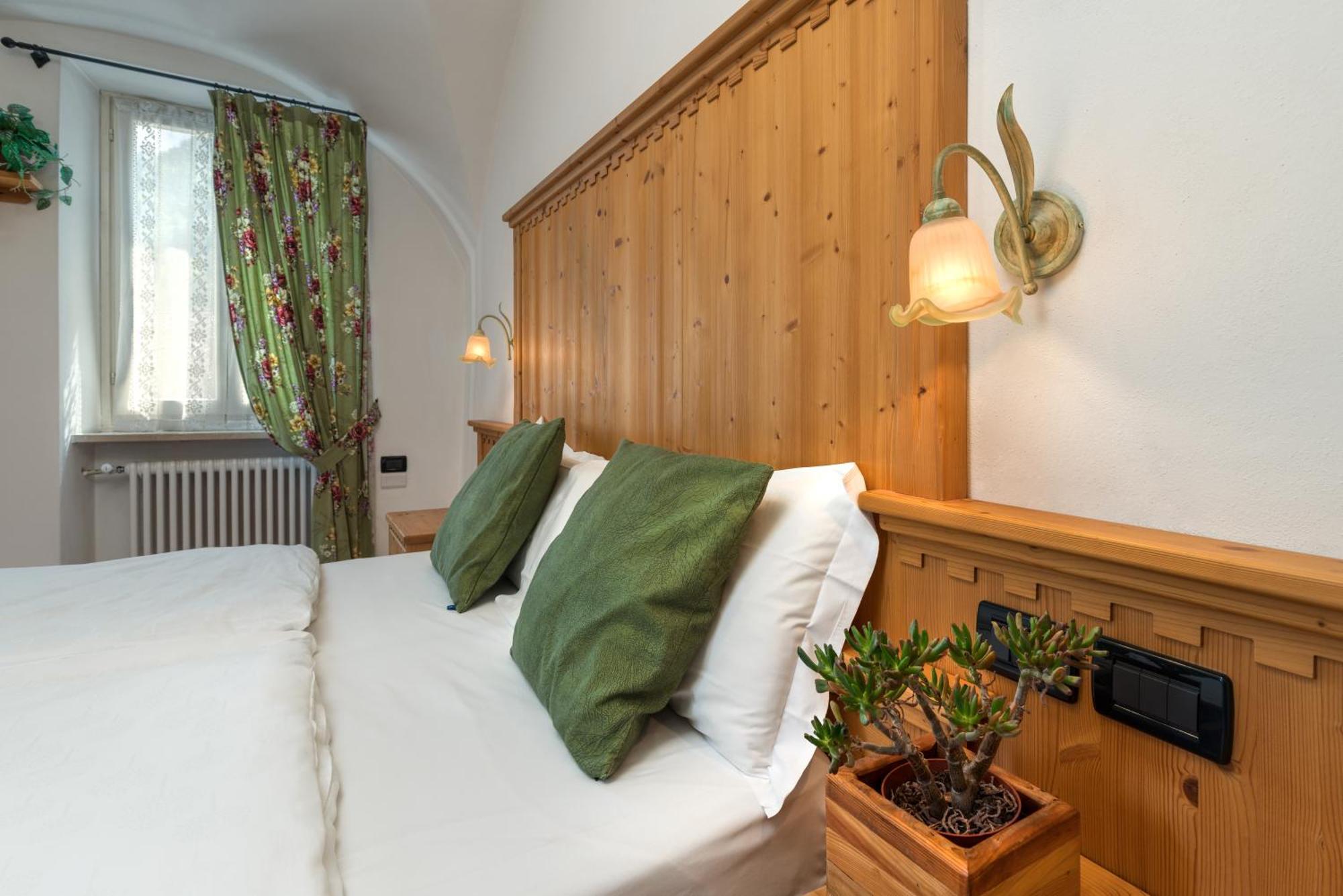 Albergo Alla Costa ベッツェッカ エクステリア 写真